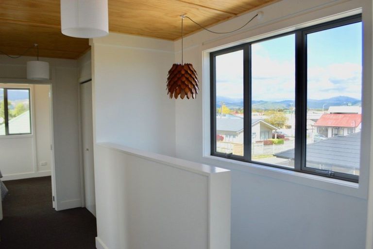 Photo of property in 5 Waihurihia Street, Otaki, 5512
