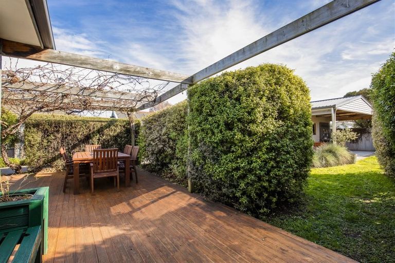 Photo of property in 35 Evesham Crescent, Spreydon, Christchurch, 8024