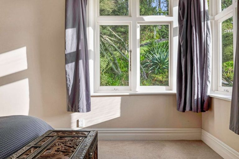 Photo of property in 2442 South Head Road, South Head, Helensville, 0874