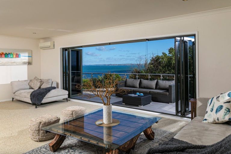 Photo of property in 65 Roberts Road, Matakatia, Whangaparaoa, 0930