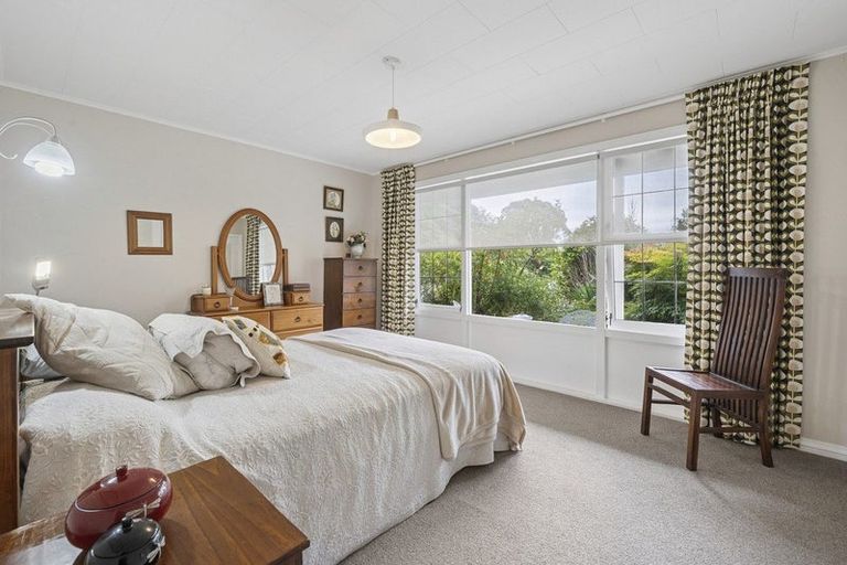 Photo of property in 71 Nimmo Avenue East, Waikanae, 5036