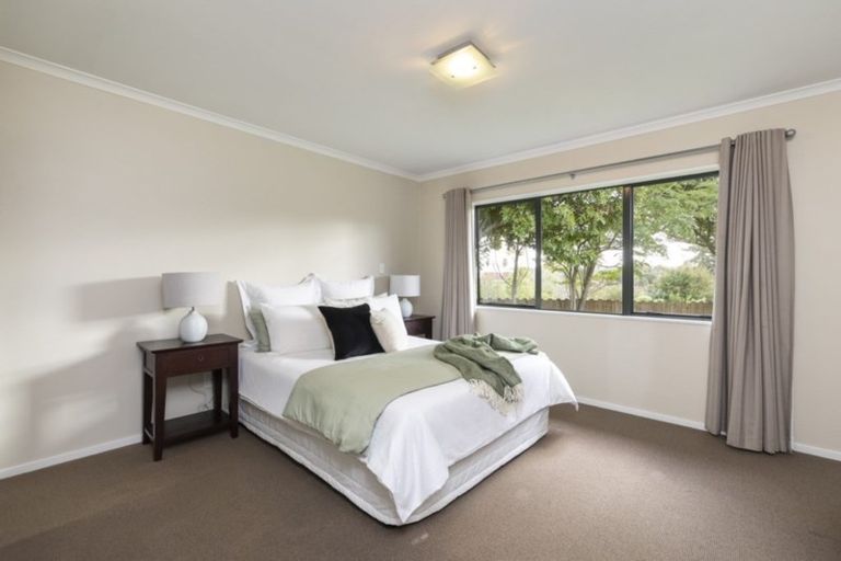 Photo of property in 19 John Lister Close, Golflands, Auckland, 2013