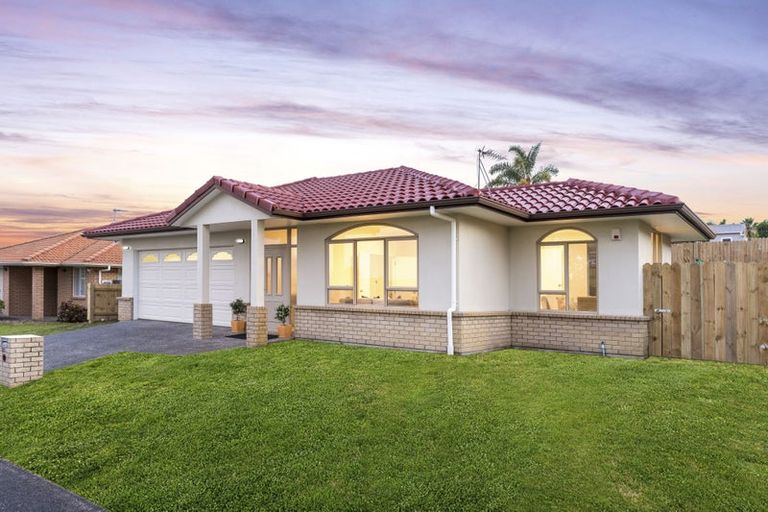 Photo of property in 38 Semillon Avenue, Henderson, Auckland, 0612