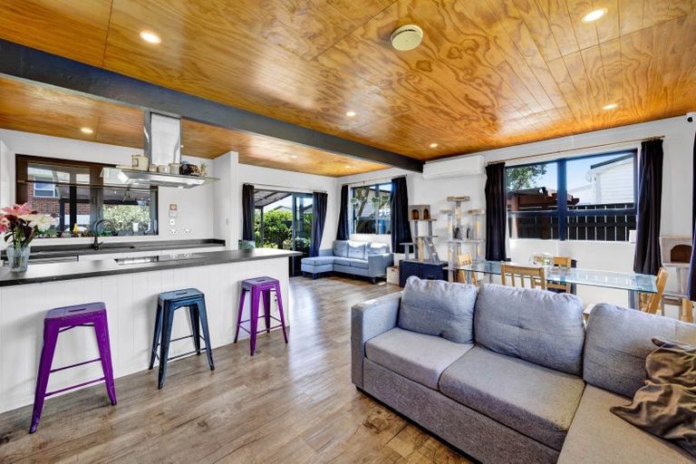 Photo of property in 164 Tukapa Street, Westown, New Plymouth, 4310