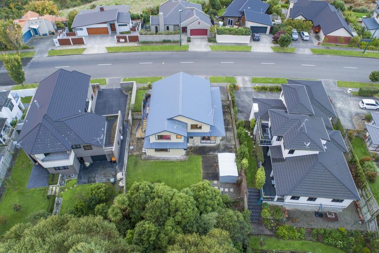 Photo of property in 56 Ruapehu Drive, Fitzherbert, Palmerston North, 4410