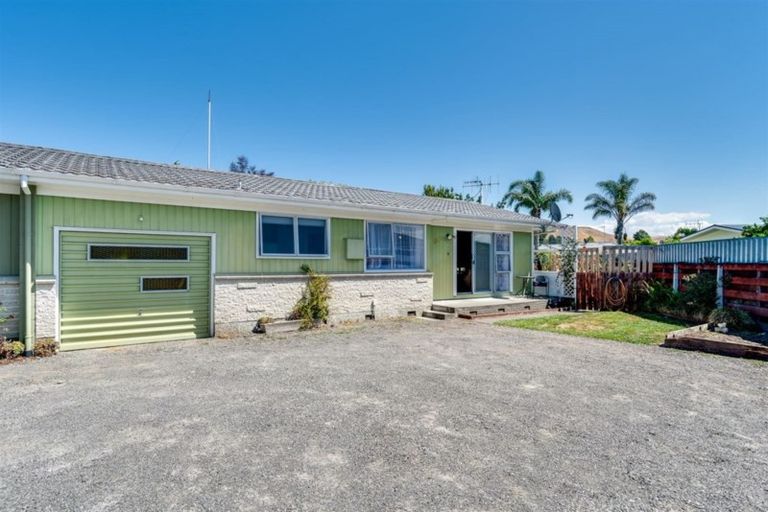 Photo of property in 9 Roskilda Crescent, Taradale, Napier, 4112