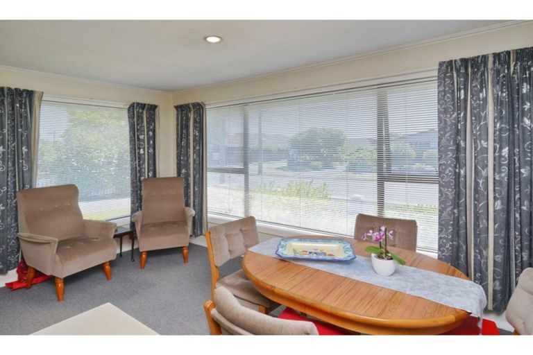 Photo of property in 36 Colesbury Street, Bishopdale, Christchurch, 8053