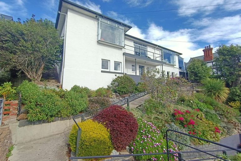 Photo of property in 42 Easther Crescent, Kew, Dunedin, 9012