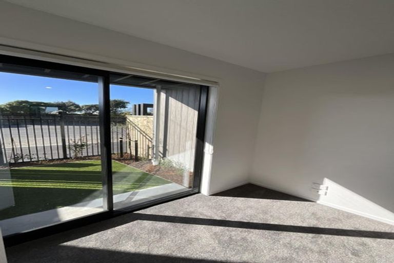 Photo of property in 3/231 Marine Parade, Seatoun, Wellington, 6022