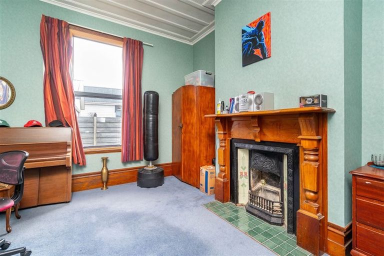 Photo of property in 102 Johnson Street, Milton, 9220