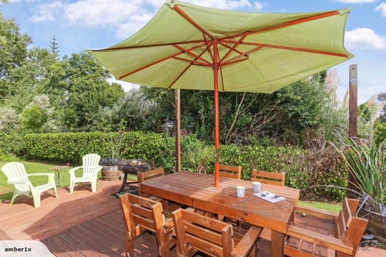 Photo of property in 13 Kathleen Reece Place, Waiuku, 2123