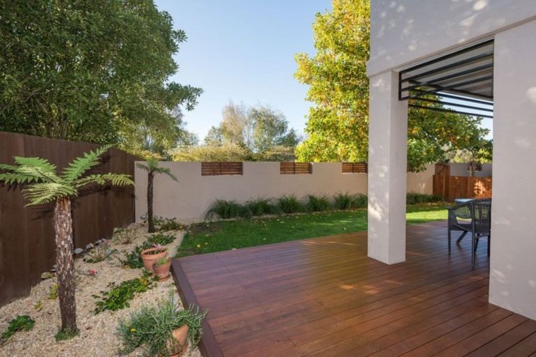 Photo of property in 2 Seclusion Lane, Parklands, Christchurch, 8083