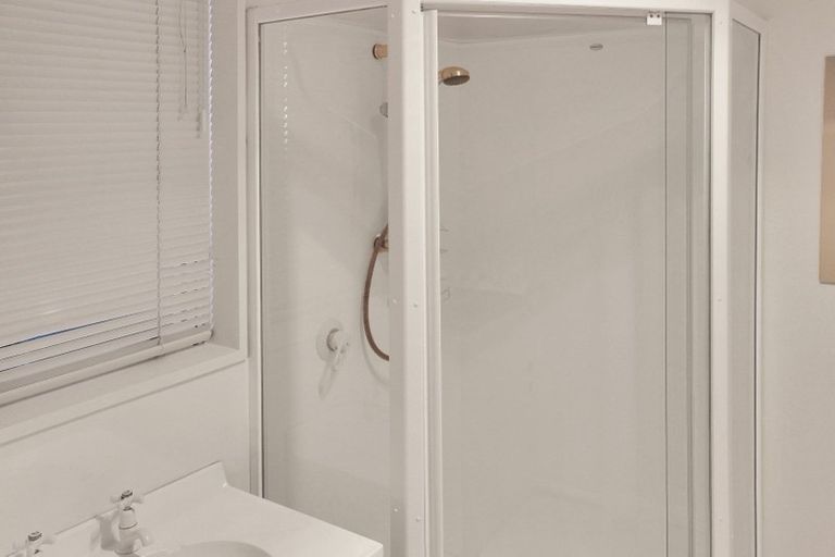 Photo of property in 1 Harry Ell Drive, Cashmere, Christchurch, 8022