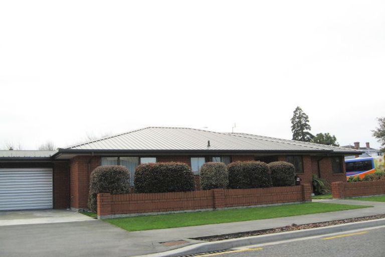 Photo of property in 1/2a Thorrington Road, Cashmere, Christchurch, 8022