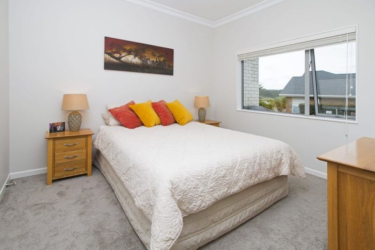 Photo of property in 48 Butler Stoney Crescent, Silverdale, 0932