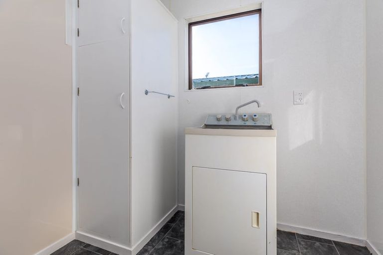 Photo of property in 1420 Whangaparaoa Road, Army Bay, Whangaparaoa, 0930