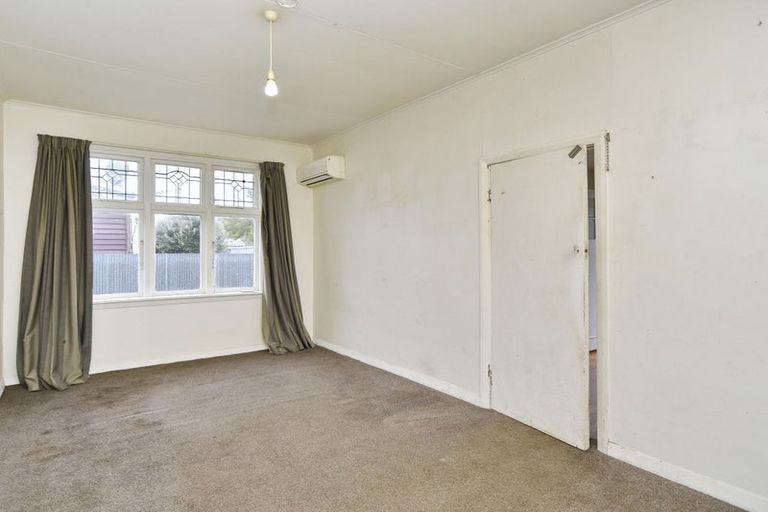 Photo of property in 34 Olliviers Road, Phillipstown, Christchurch, 8011