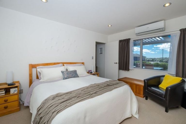 Photo of property in 18 Alloway Street, Westgate, Auckland, 0614