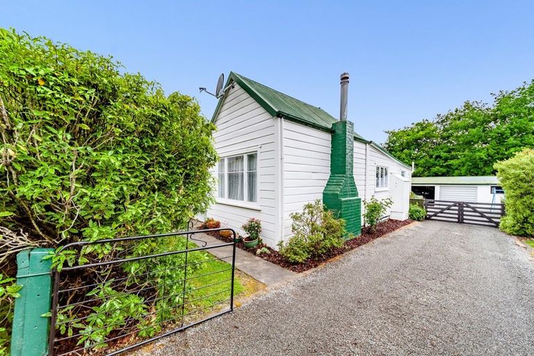 Photo of property in 9 Collins Street, Waipawa, 4210