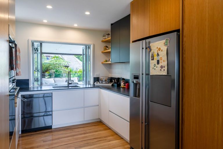 Photo of property in 45 Huia Road, Titirangi, Auckland, 0604