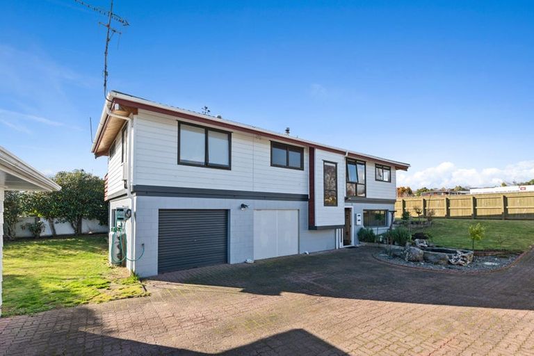Photo of property in 33 Richmond Avenue, Richmond Heights, Taupo, 3330