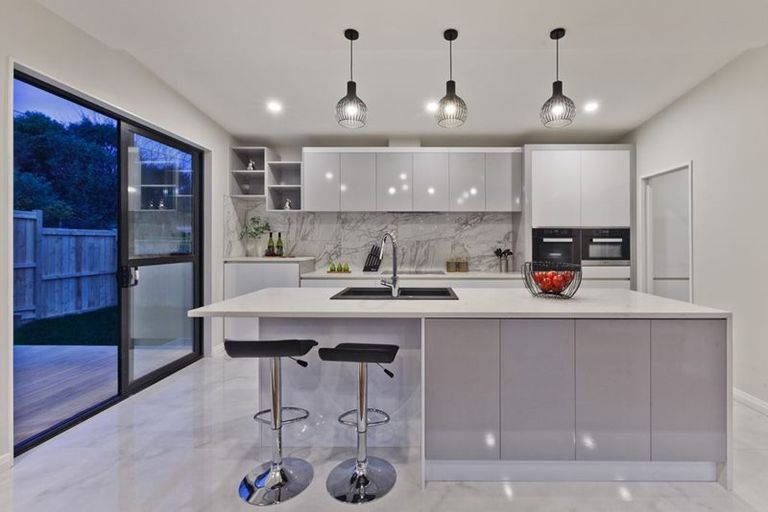 Photo of property in 3 Moko Lane, Greenhithe, Auckland, 0632