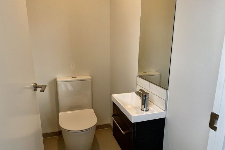 Photo of property in 9/317 Lincoln Road, Addington, Christchurch, 8024