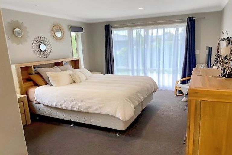 Photo of property in 2 Binyon Place, Rolleston, 7614