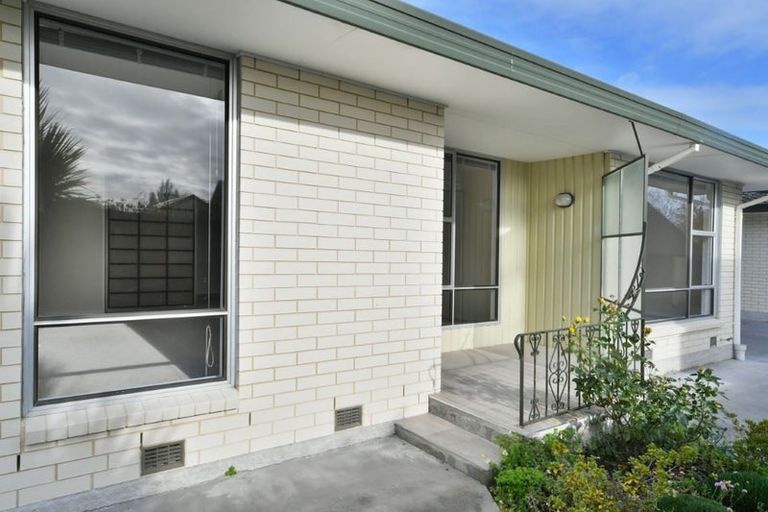 Photo of property in 2/8 Palatine Terrace, Huntsbury, Christchurch, 8022