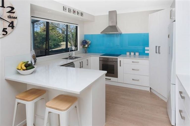 Photo of property in 5 Kalgan Place, Burswood, Auckland, 2013