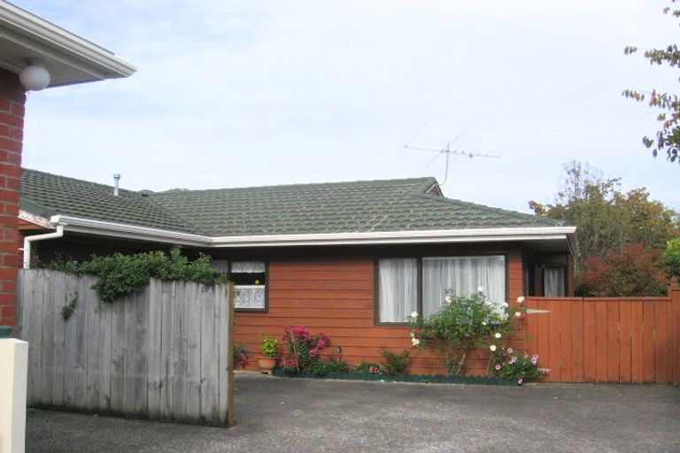 Photo of property in 2/45 Fairfield Avenue, Fairfield, Lower Hutt, 5011