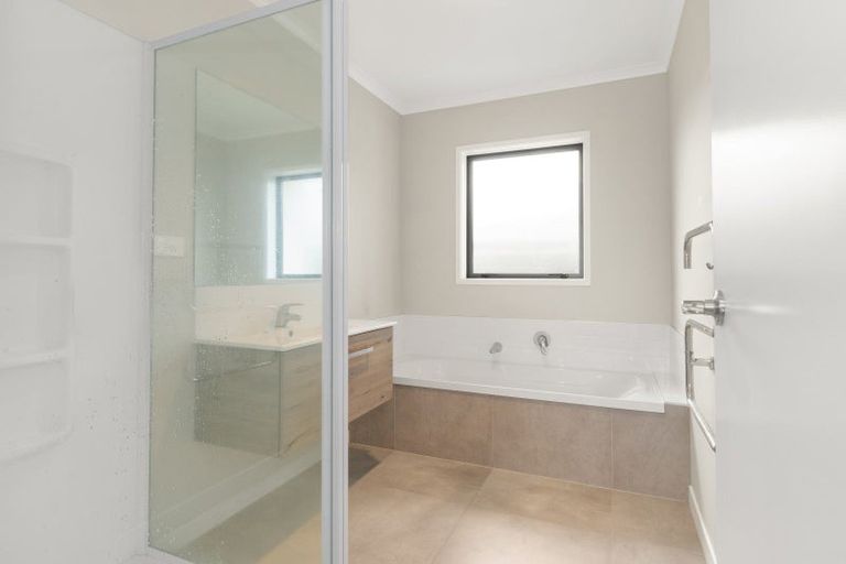 Photo of property in 4 Waghorn Street, Pyes Pa, Tauranga, 3112