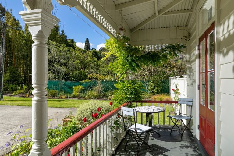 Photo of property in 278a Forest Hill Road, Waiatarua, Auckland, 0612