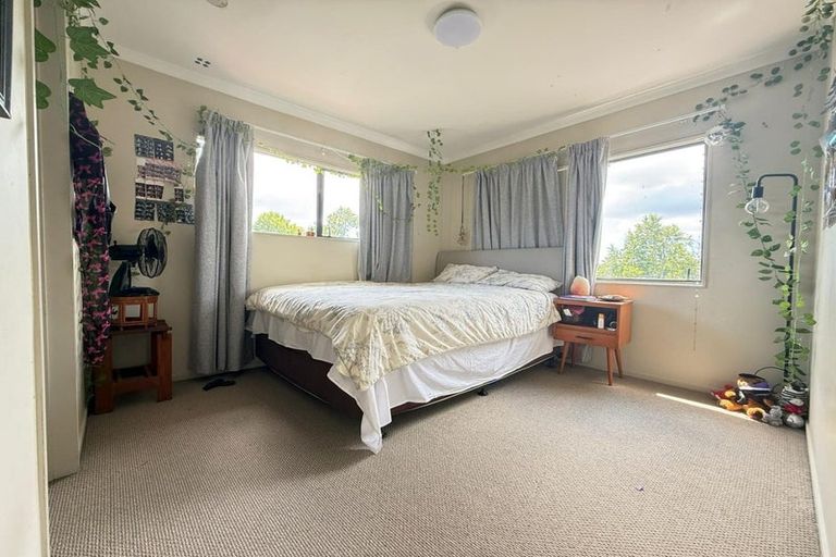 Photo of property in 27a Willerton Avenue, New Lynn, Auckland, 0600