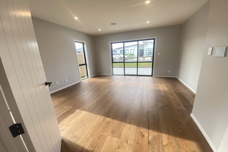 Photo of property in 12 Cutfield Lane, Kumeu, 0810
