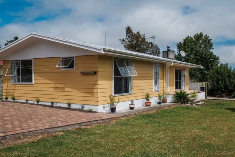 Photo of property in 16 Gillies Street, Outer Kaiti, Gisborne, 4010
