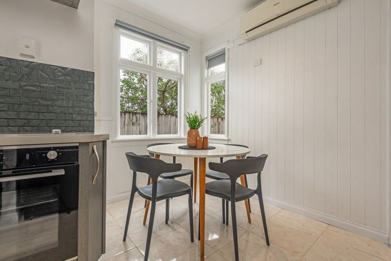 Photo of property in 84 Fitzroy Street, Terrace End, Palmerston North, 4410