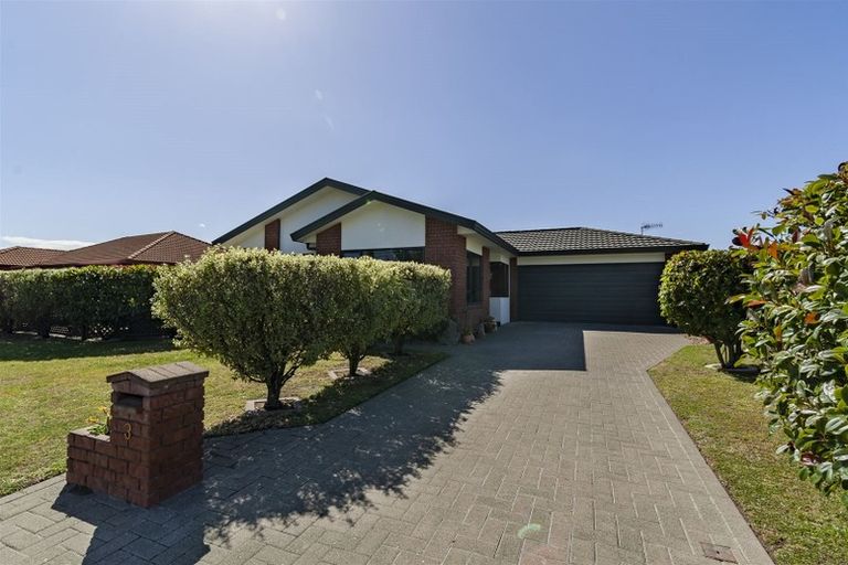 Photo of property in 3 Beaufort Place, Taradale, Napier, 4112