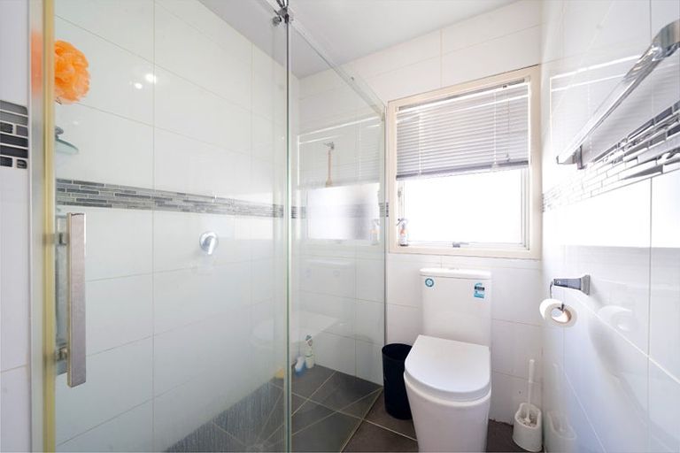 Photo of property in 42a Farwood Drive, Henderson, Auckland, 0612