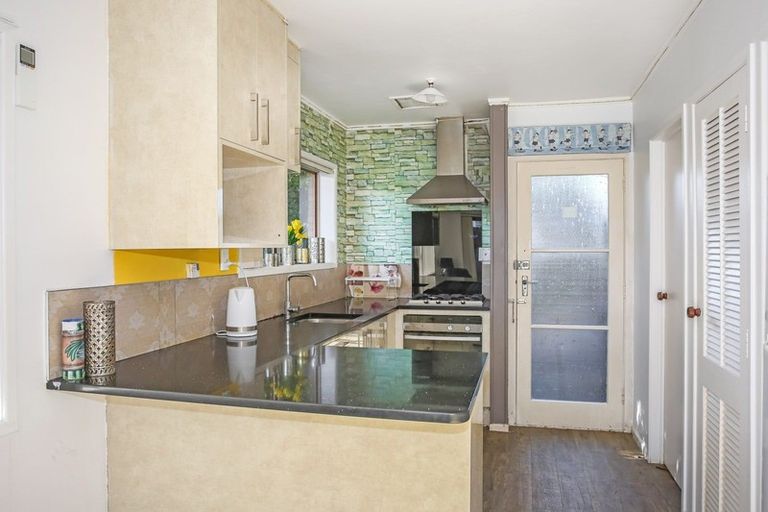 Photo of property in 42a Trentham Road, Papakura, 2110