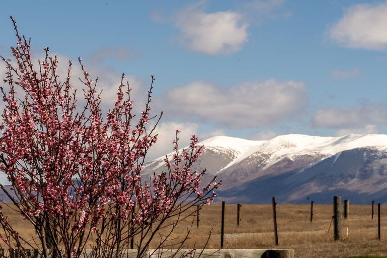 Photo of property in 19 Pyramid Terrace, Twizel, 7999