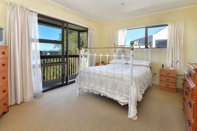 Photo of property in 17 Polkinghorne Drive, Manly, Whangaparaoa, 0930
