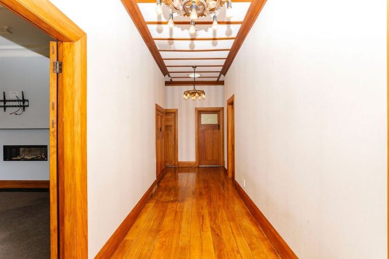 Photo of property in 9 Edward Street, Dannevirke, 4930