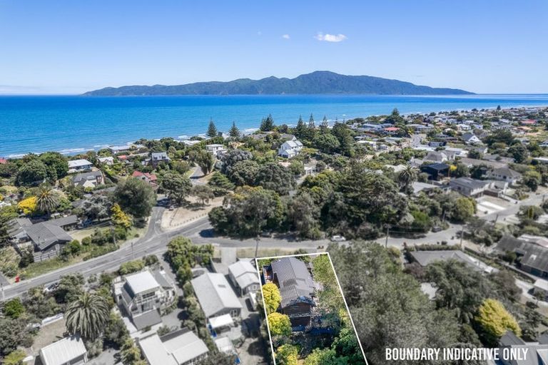 Photo of property in 114 Matatua Road, Raumati Beach, Paraparaumu, 5032