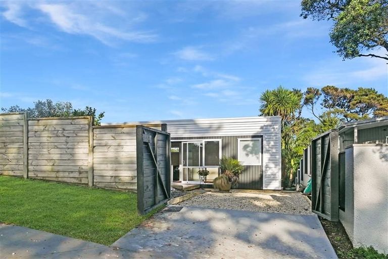 Photo of property in 80 Park Hill Road, Birkenhead, Auckland, 0626