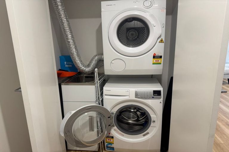 Photo of property in 6e Huia Street, Tawa, Wellington, 5028