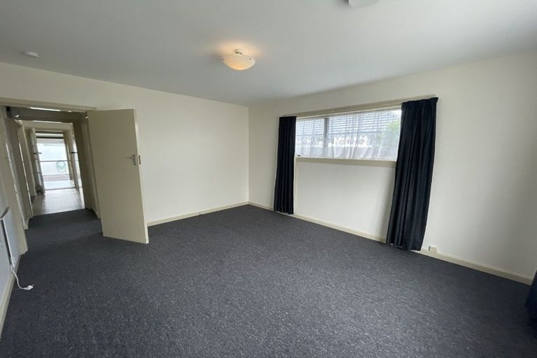 Photo of property in 352 Blenheim Road, Upper Riccarton, Christchurch, 8041