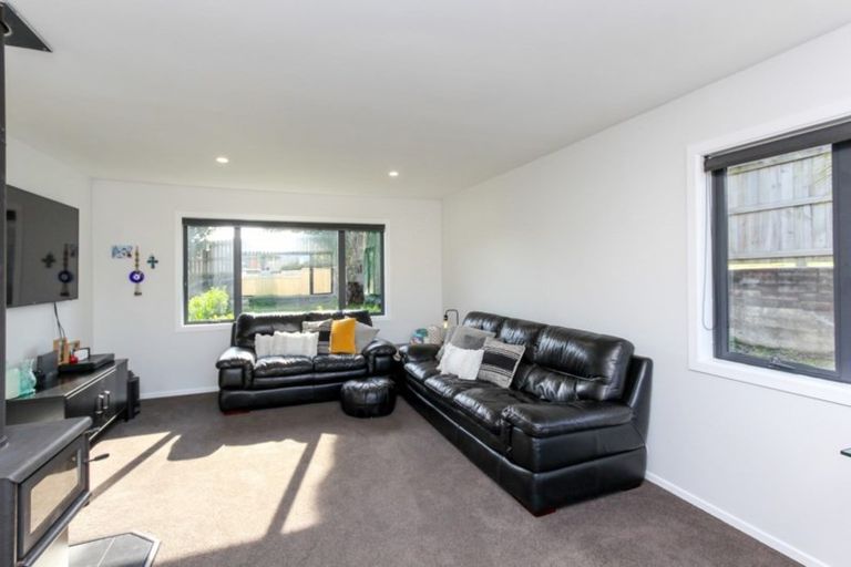 Photo of property in 1 Ranfurly Street, Frankleigh Park, New Plymouth, 4310