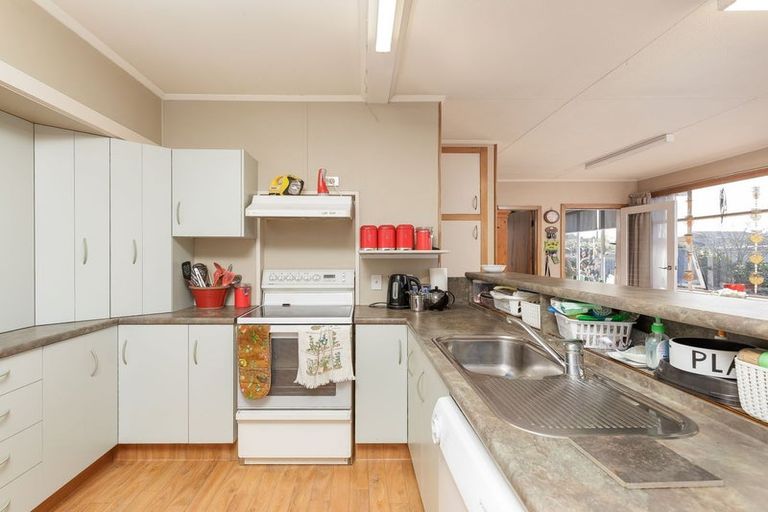 Photo of property in 1 Kennedy Crescent, Waimate, 7924