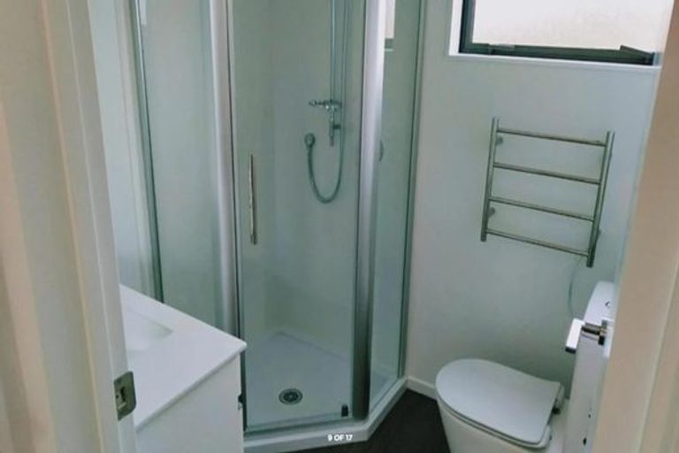 Photo of property in 4b Wattle Road, Sunnyvale, Auckland, 0612